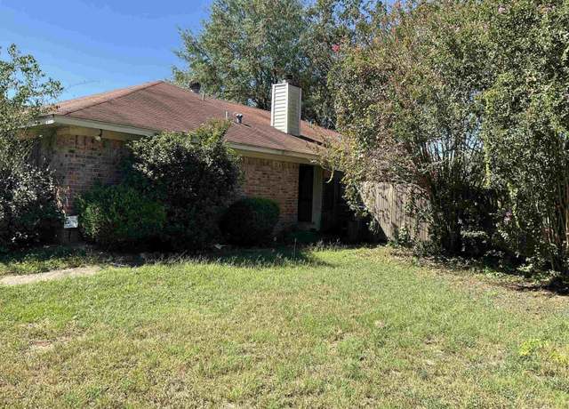 Property at 8307 Garrett Dr, Tyler, TX 75703, 2 beds, 2 baths