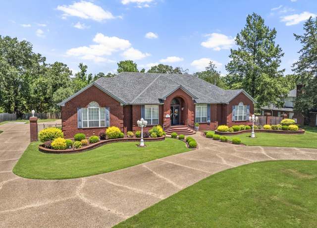 Property at 903 Deer Trail Ln, Mt Pleasant, TX 75455, 3 beds, 2.5 baths