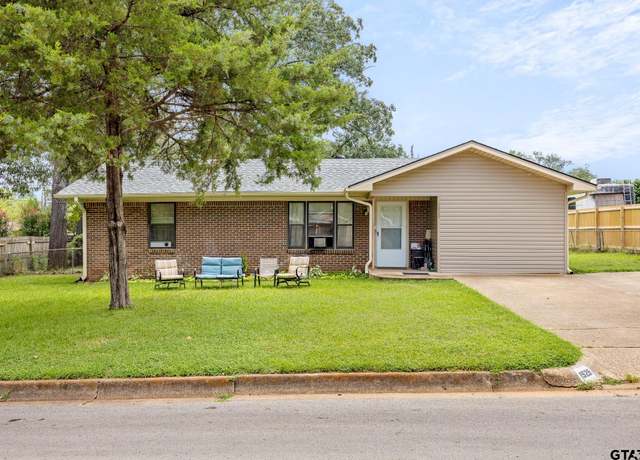 Property at 1525 E Dawson St, Tyler, TX 75701, 5 beds, 2.5 baths