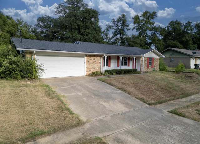 Property at 2530 Shenandoah Dr, Tyler, TX 75701, 3 beds, 2 baths