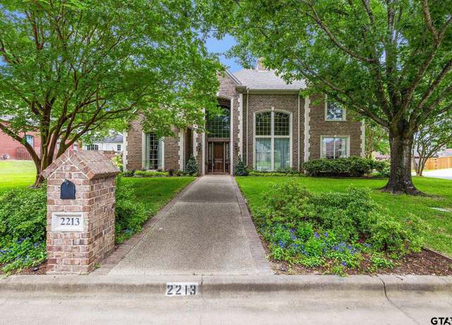 Property at 2213 Woodlands Dr, Tyler, TX 75703, 4 beds, 3.5 baths