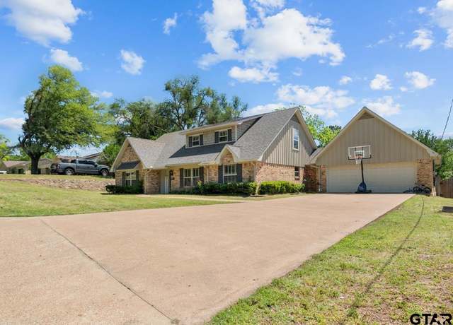 Property at 1417 Alameda, Jacksonville, TX 75766, 3 beds, 2.5 baths