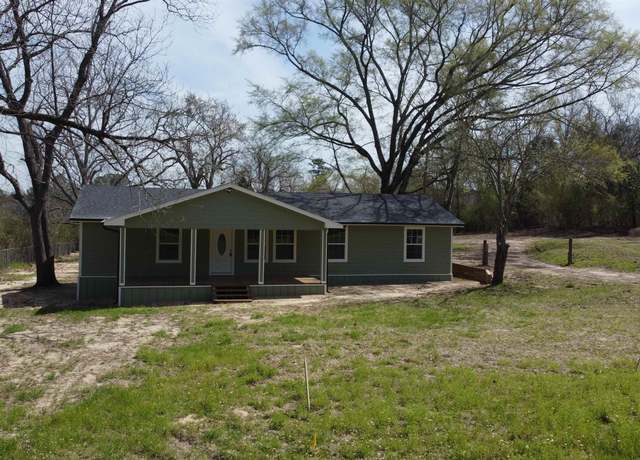 Property at 1404 N Fm 3053, Overton, TX 75684, 4 beds, 2 baths