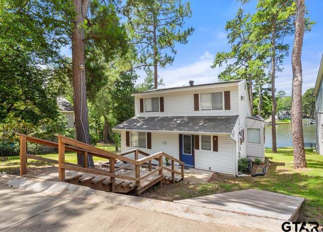 Property at 516 Hideaway Lane East Ln, Hideaway, TX 75771, 3 beds, 2 baths