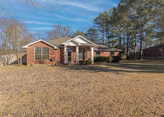 Property at 12273 Cross Fence Trl, Tyler, TX 75706, 3 beds, 2 baths