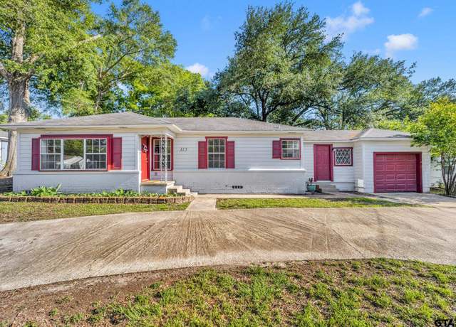Property at 315 E Hubbard St, Lindale, TX 75771, 3 beds, 1 bath