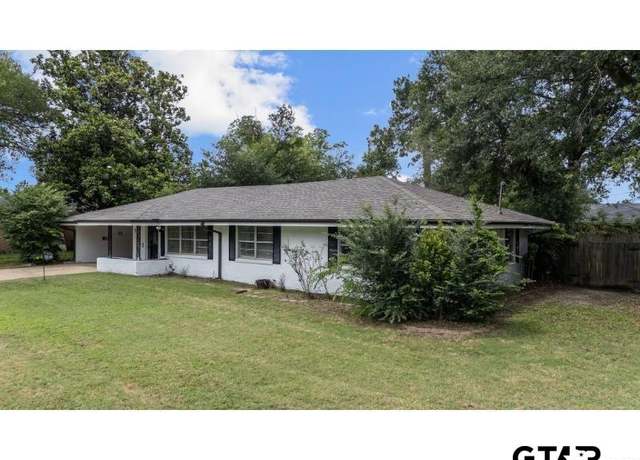 Property at 1812 Montrose Dr, Tyler, TX 75701, 3 beds, 2 baths