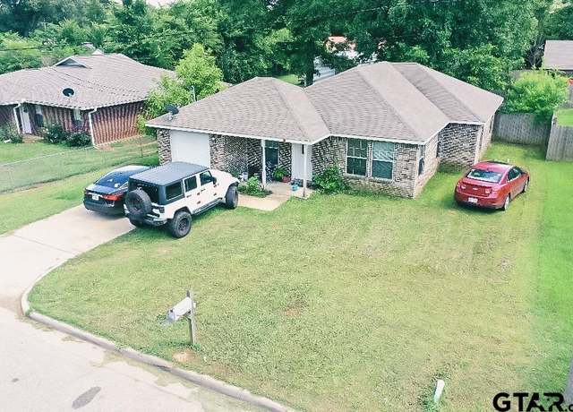 Property at 203 Reynolds St, Pittsburg, TX 75686, 3 beds, 2 baths