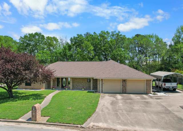 Property at 140 Hollybrook St, Gilmer, TX 75644, 3 beds, 2 baths