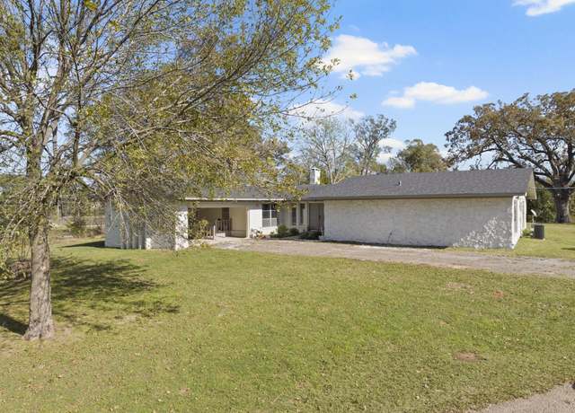 Property at 331 County Road 2106, Pittsburg, TX 75686, 3 beds, 2.5 baths