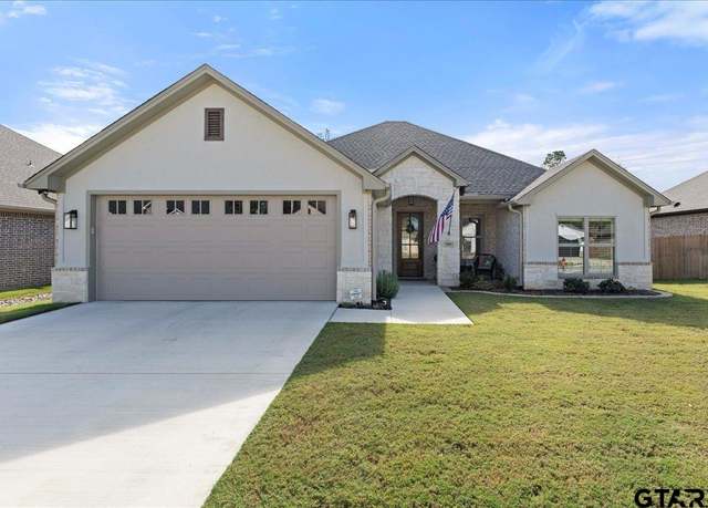 Property at 416 Deer Point Cv, Chandler, TX 75758, 3 beds, 2 baths