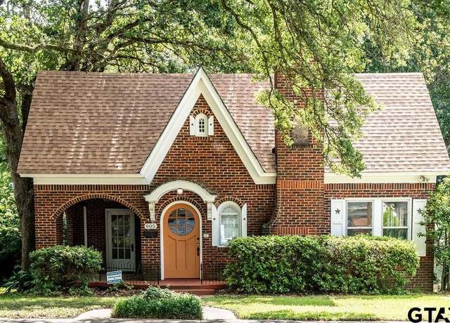 Property at 905 Cedar St, Palestine, TX 75801, 3 beds, 1.5 baths