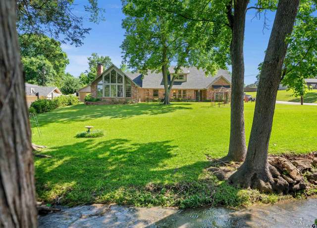 Property at 1101 Canada St, Jacksonville, TX 75766, 3 beds, 3 baths