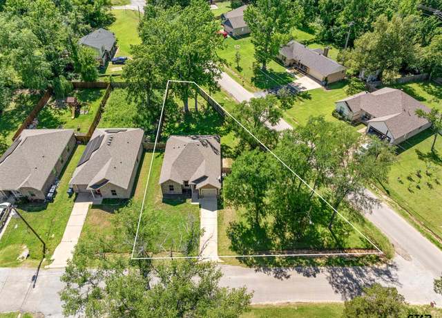 Property at 801 Oak St, Bullard, TX 75757, 3 beds, 2 baths