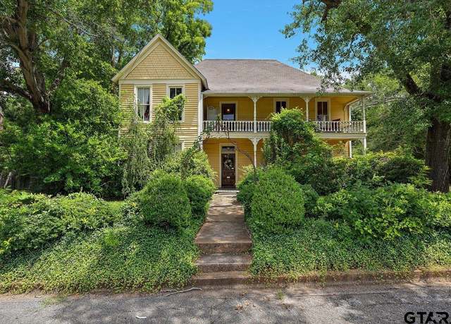 Property at 502 E Montgomery Ave, Crockett, TX 75835, 5 beds, 2 baths
