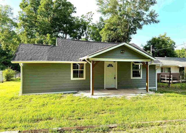 Property at 816 Newsome St, Gilmer, TX 75644, 3 beds, 2 baths