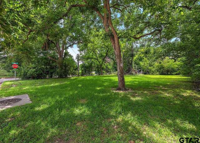 Property at 405 N 6th St, Crockett, TX 75835
