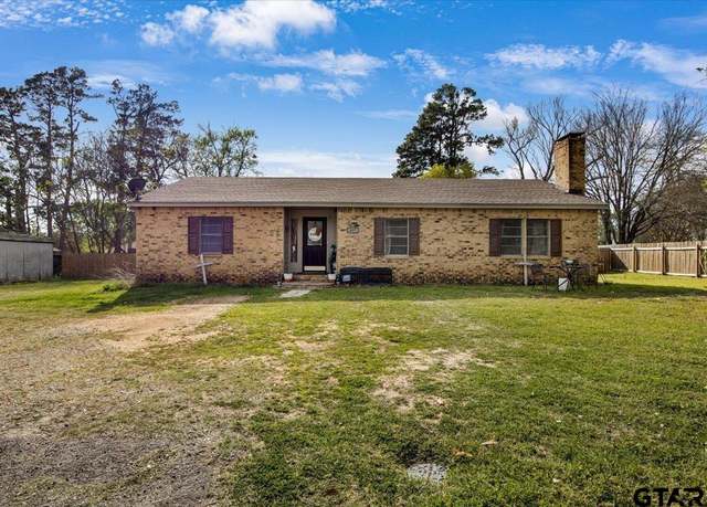 Property at 407 S Baker St, Lindale, TX 75771, 4 beds, 2 baths