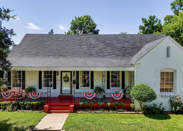 Property at 618 W Sixth St, Tyler, TX 75701, 3 beds, 2.5 baths