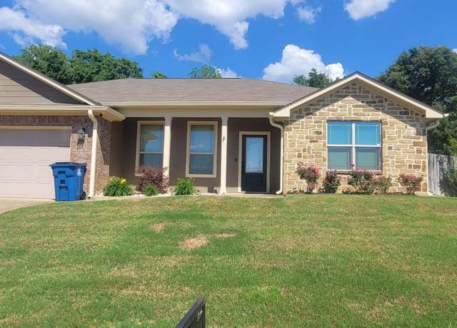 Property at 409 Mission Crest Cir, Lindale, TX 75771, 3 beds, 2 baths
