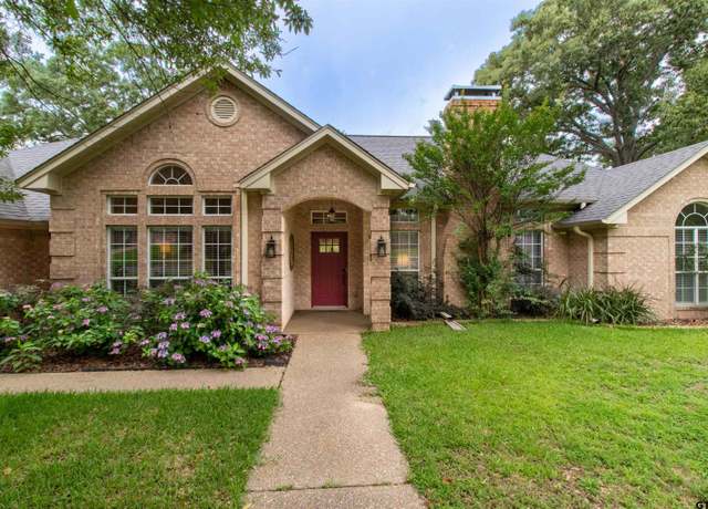 Property at 18400 Woodhollow Dr, Flint, TX 75762, 3 beds, 2 baths