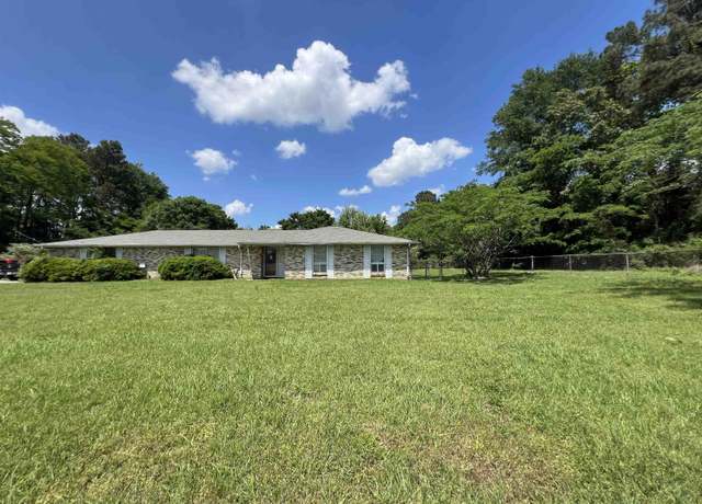 Property at 15861 E State Hwy 31, Tyler, TX 75705, 3 beds, 2 baths