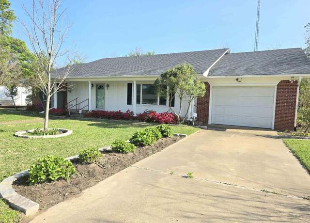Property at 604 E Pennsylvania Ave, Van, TX 75790, 2 beds, 2 baths