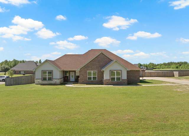 Property at 20 County Road 4742, Mt Pleasant, TX 75455, 4 beds, 3 baths