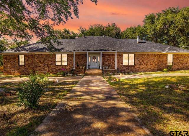 Property at 3109 Shaw St, Tyler, TX 75701, 5 beds, 4 baths