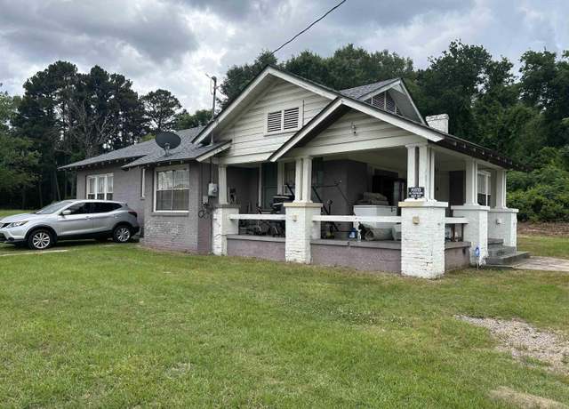Property at 409 Shelton St, Longview, TX 75601, 3 beds, 2 baths
