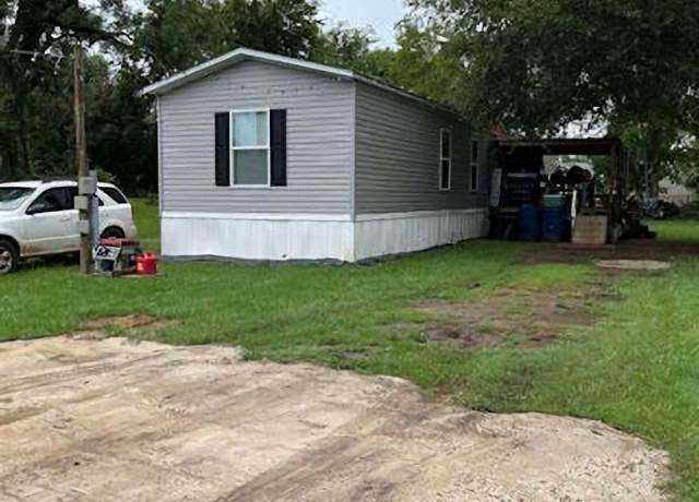 Property at 230 Washington Ave, Alto, TX 75925, 3 beds, 2 baths