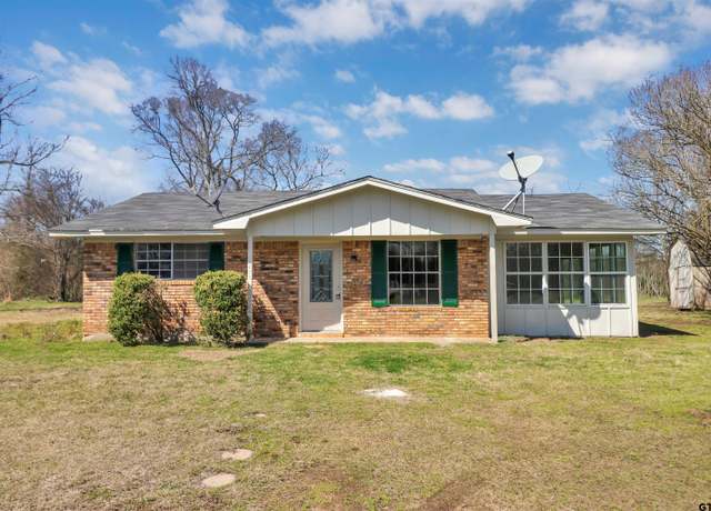 Property at 295 E Jackson St, Reklaw, TX 75784, 2 beds, 1 bath