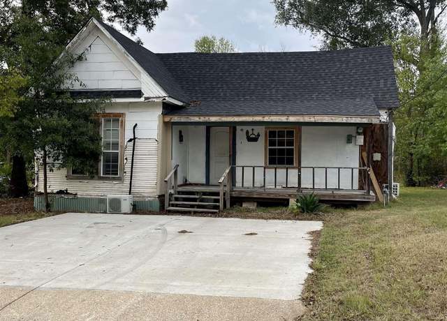 Property at 310 S Baxter Ave, Tyler, TX 75702, 2 beds, 1 bath