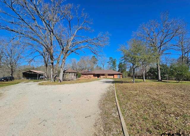 Property at 6413 N Hwy 79, Palestine, TX 75801, 3 beds, 2 baths