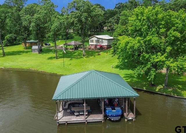 Property at 15601 Wilkinson Dr, Tyler, TX 75707, 2 beds, 2.5 baths