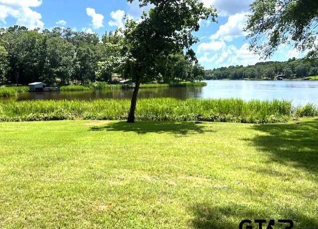 Property at 74 Caddo Dr, Elkhart, TX 75839
