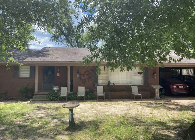 Property at 3011 Jan Ave, Tyler, TX 75701, 3 beds, 2 baths