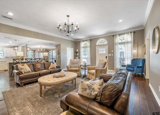 Property at 1113 Millstone Ln, Chandler, TX 75758, 4 beds, 2.5 baths