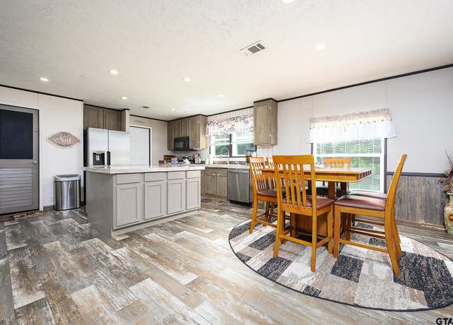 Property at 535 County Road 3947, Hawkins, TX 75765, 5 beds, 3 baths