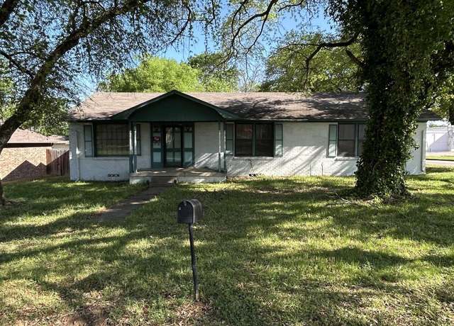Property at 1731 N Forest Ave, Tyler, TX 75702, 3 beds, 2 baths