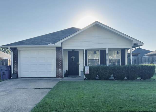 Property at 1124 Woodlands Park Dr, Lindale, TX 75771, 2 beds, 2 baths
