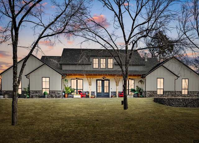 Property at 207 Splitrail Dr, Mabank, TX 75147, 3 beds, 2.5 baths