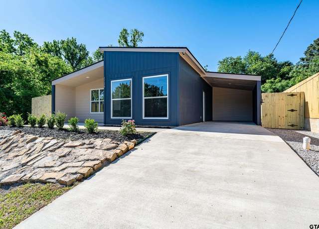 Property at 1736 W Jackson St, Tyler, TX 75701, 2 beds, 2 baths