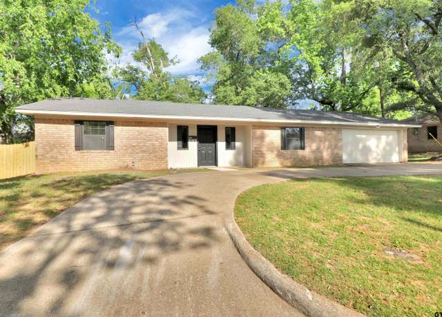 Property at 1310 Ridgeview Dr, Tyler, TX 75701, 3 beds, 2 baths