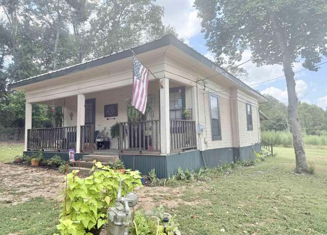 Property at 220 S Chandler St, Rusk, TX 75785, 2 beds, 1.5 baths