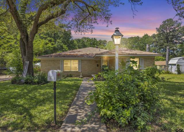 Property at 2617 Florence St, Kilgore, TX 75662, 4 beds, 2 baths