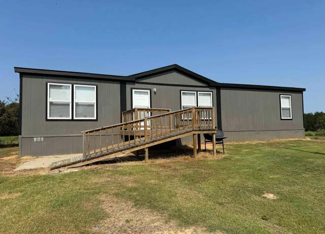 Property at 39 Cr 1206, Daingerfield, TX 75638, 3 beds, 2 baths