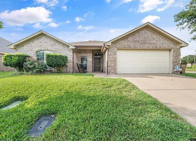 Property at 10820 Cactus Trl, Flint, TX 75762, 4 beds, 2 baths