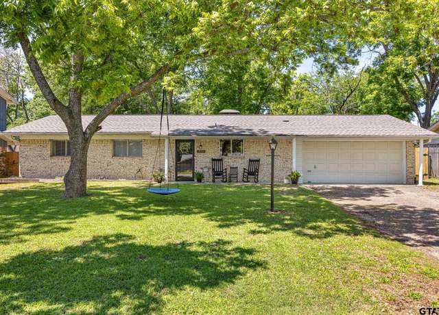 Property at 709 Donnaberry Ct, Lindale, TX 75771, 3 beds, 2 baths