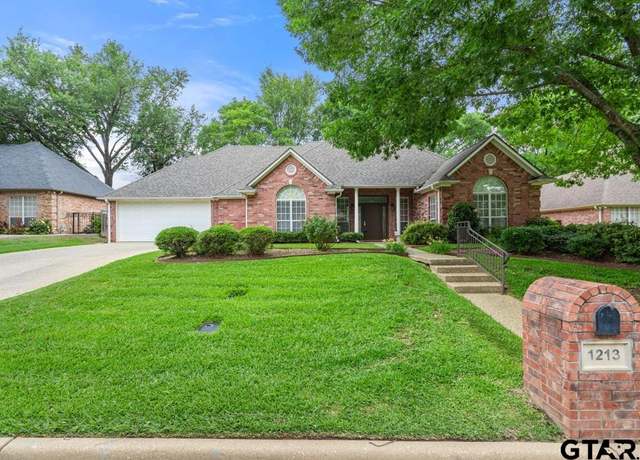 Property at 1213 Parkview Dr, Tyler, TX 75703, 4 beds, 2.5 baths